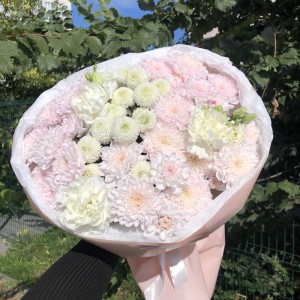 Стильный стойкий букет Bloom Room