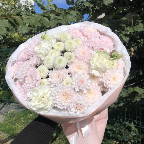 Стильный стойкий букет Bloom Room