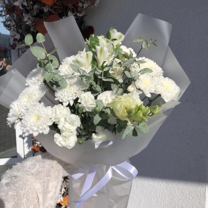 Свежий и стойкий букет  Bloom Room