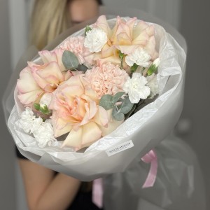 Авторский букет «Нежная гармония» Bloom room, французская роза, диантус