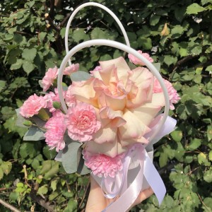Милый комплимент с французской розой Bloom Room