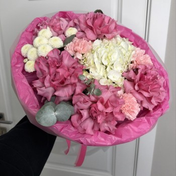 Малиновый  Авторский букет Bloom room, французская роза, хризантема, гортензия, диантус