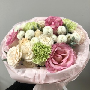 Красивый авторский букет Bloom room