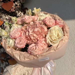 Нежный букет авторский Bloom Room