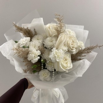 Стильный букет Bloom room