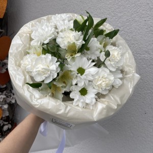 Стойкий букет в подарок,хризантема, диантус, альстромерия