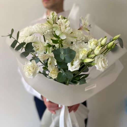 Авторский лёгкий букет «Bloom room»! Альстромерия, эустома, кустовой диантус