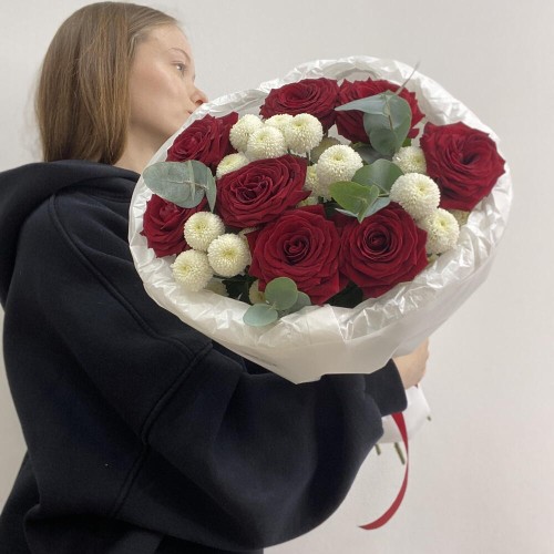 Букет «Очень сильная любовь» с красными розами! Bloom room: большой выбор букетов в профиле магазина