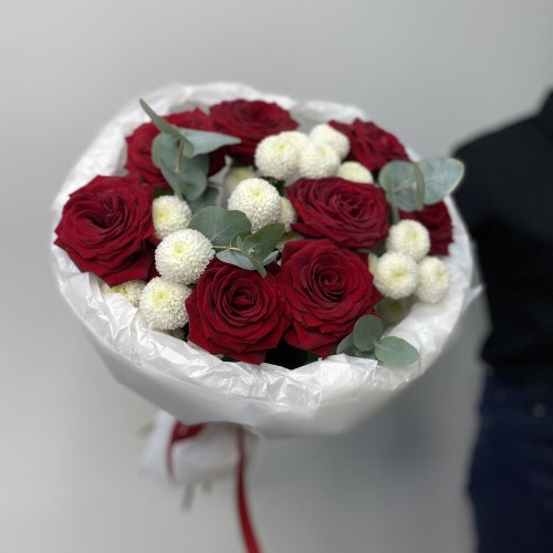 Букет «Очень сильная любовь» с красными розами! Bloom room: большой выбор букетов в профиле магазина