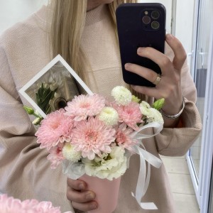 Цветы в стаканчике