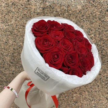 ️‍  Чувственный букет красных роз BLOOM ROOM