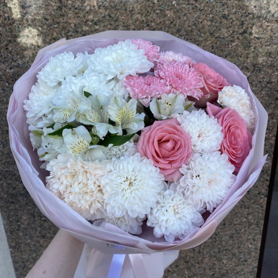 Авторский букет в розово-белой гамме BLOOM ROOM