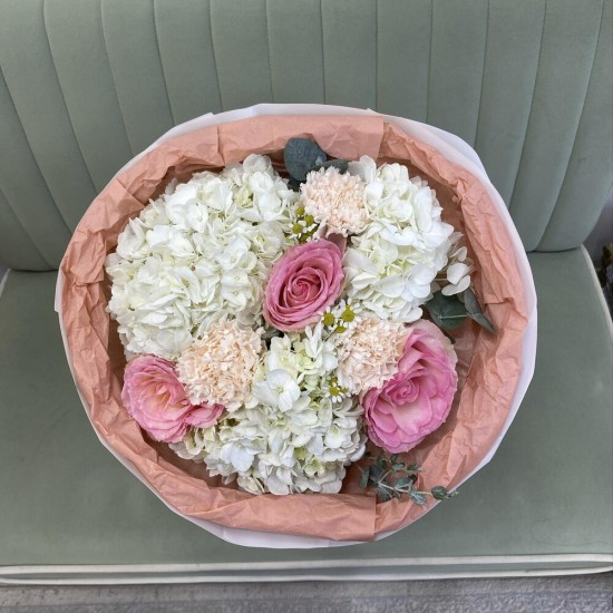 Красивый букет Bloom Room