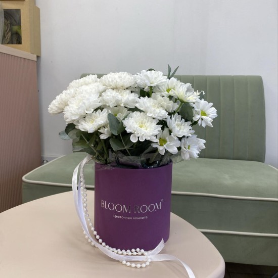 Композиция из хризантем от Bloom Room