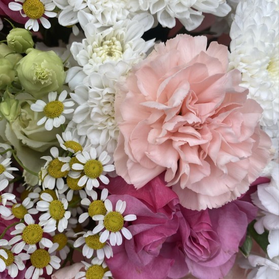 Сборный объемный букет BLOOM ROOM