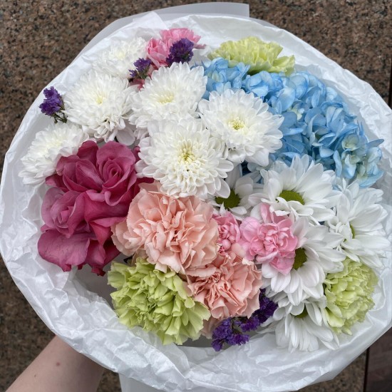Красочный дофаминовый букет BLOOM ROOM