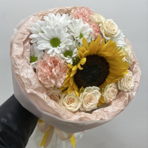 Букет с подсолнухом BLOOM ROOM
