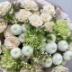 Нежный букет с кремовой кустовой розой BLOOM ROOM