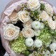 Нежный букет с кремовой кустовой розой BLOOM ROOM