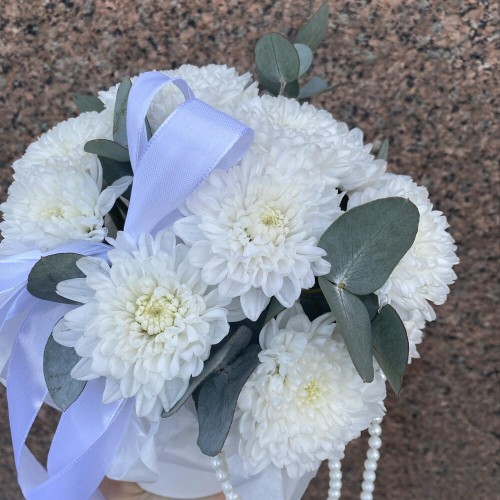 Элегантная композиция с бусами