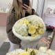 Светлый букет с гортензией и кустовой розой Bloom Room