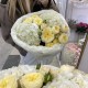 Светлый букет с гортензией и кустовой розой Bloom Room