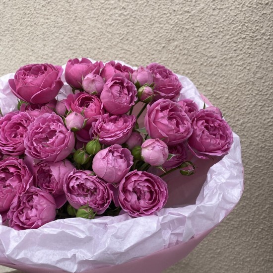 Букет с кустовой пионовидной розой Bloom Room