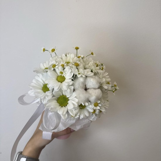 комплимент из ромашек  bloom room