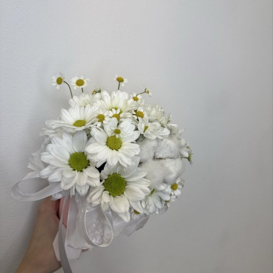 комплимент из ромашек  bloom room