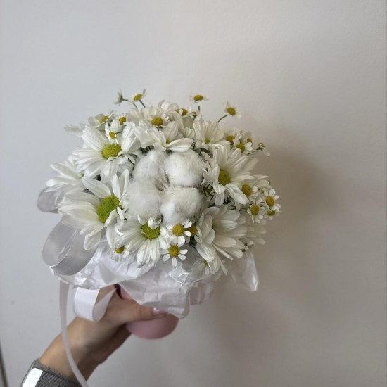 комплимент из ромашек  bloom room