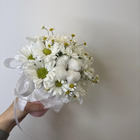 комплимент из ромашек  bloom room