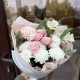 Букет с хризаномей, алостромерей и пионовидной кустовой розой