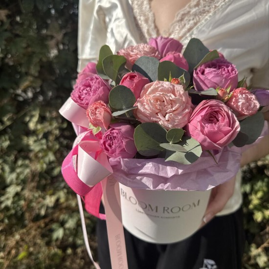 коробочка кустовых роз bloom room