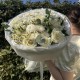 пышный белый букет bloom room роза,хризантема,ромашка
