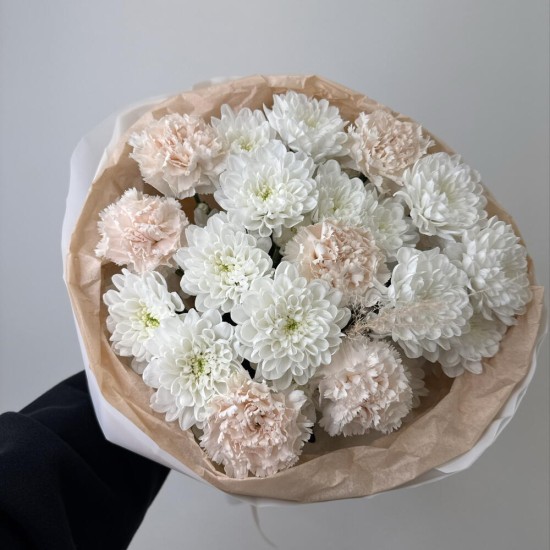 персиковый букет bloom room хризантема и диантус
