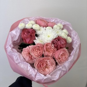яркий букет bloom room хризантема и роза