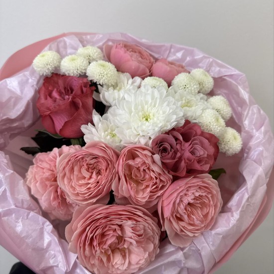 яркий букет bloom room хризантема и роза