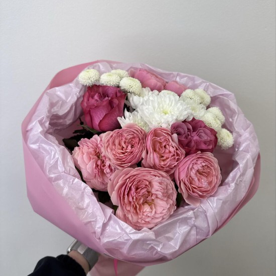 яркий букет bloom room хризантема и роза