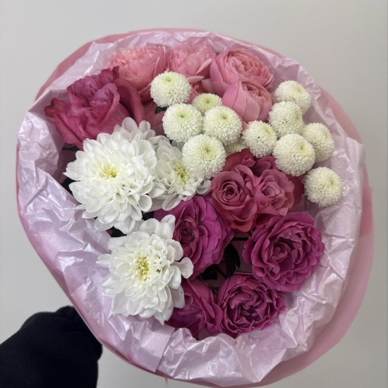 яркий букет bloom room роза и хризантема