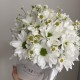 светлая композиция с ромашкой bloom room