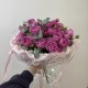 яркий букет с пионовидной розой и милым оформлением bloom room