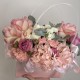 шикарная сумочка bloom room с горниезией розой и хризантемой