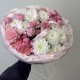роскошный пышный букет хризантема и пионовидная роза bloom room
