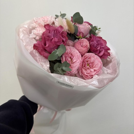 авторский букет bloom room роза и хризантема