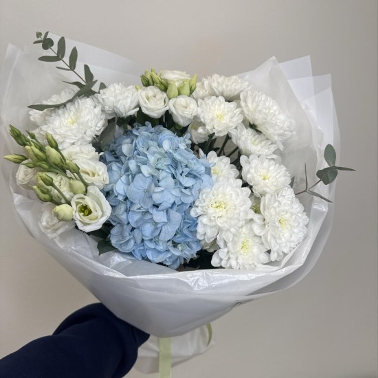 необычный букет bloom room гортензия,эустома,хризантема