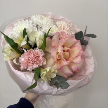 букет без повода bloom room роза,хризантема,диантус