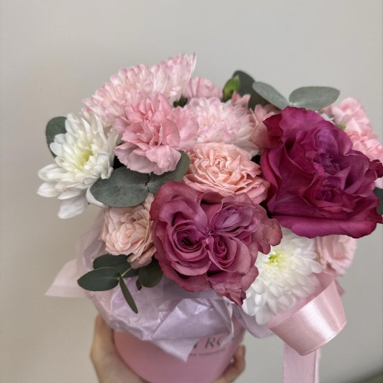 композиция без повода bloom room роза хризантема и диантус