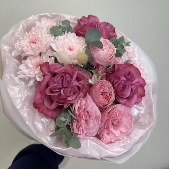 яркий букет  bloom room розы ,хризантемы