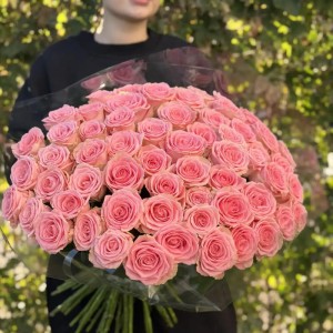 Купить букет из 51 розовой розы — большой букет с доставкой для мамы, подруги или жены