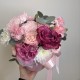 яркая композиция bloom room роза диантус и хризантема